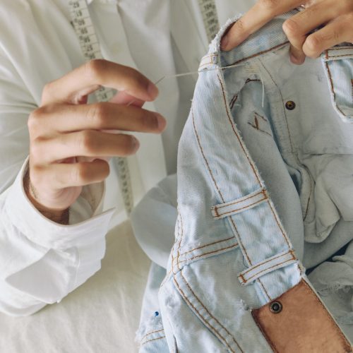 Denim Repair Lab - Reparar, Transformar e Prolongar.